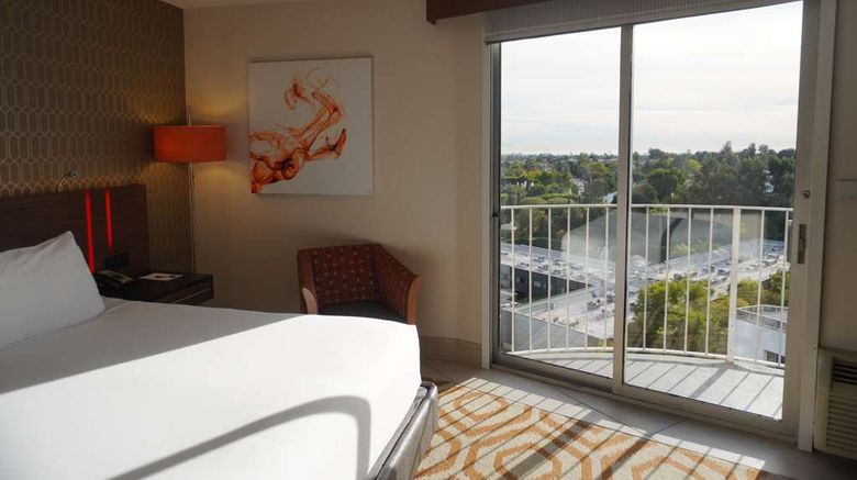 <b>Hotel Angeleno Suite</b>. Images powered by <a href="https://iceportal.shijigroup.com/" title="IcePortal" target="_blank">IcePortal</a>.