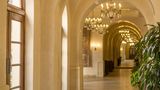 Ayres Hotel Manhattan Beach/LAX Lobby