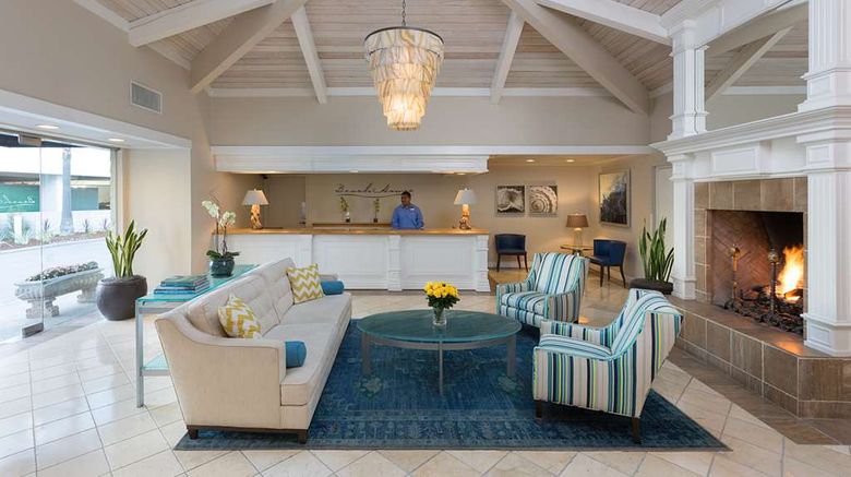 <b>Beach House at Hermosa Beach Lobby</b>. Images powered by <a href="https://iceportal.shijigroup.com/" title="IcePortal" target="_blank">IcePortal</a>.