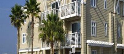 Beach House at Hermosa Beach Exterior