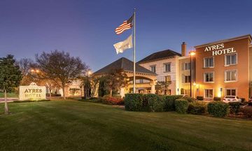Ayres Hotel Seal Beach