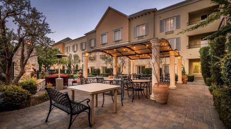 <b>Ayres Hotel Seal Beach Exterior</b>. Images powered by <a href="https://iceportal.shijigroup.com/" title="IcePortal" target="_blank">IcePortal</a>.