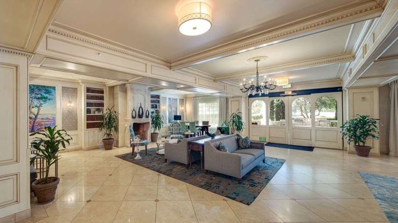 <b>Ayres Hotel Seal Beach Lobby</b>. Images powered by <a href="https://iceportal.shijigroup.com/" title="IcePortal" target="_blank">IcePortal</a>.