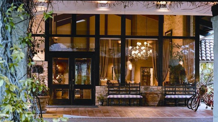 Westlake Village Inn Exterior