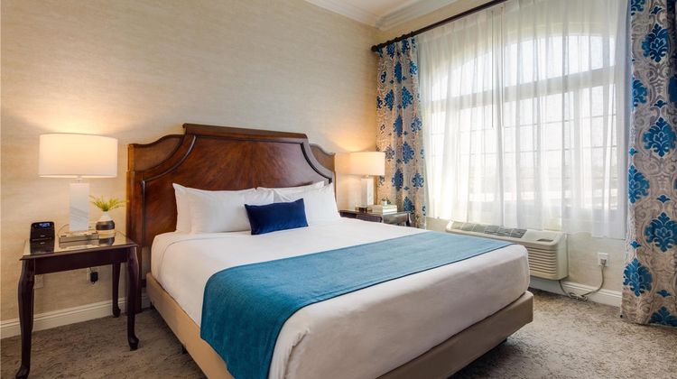 Ayres Suites Diamond Bar Room