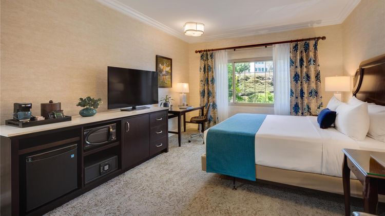 Ayres Suites Diamond Bar Room