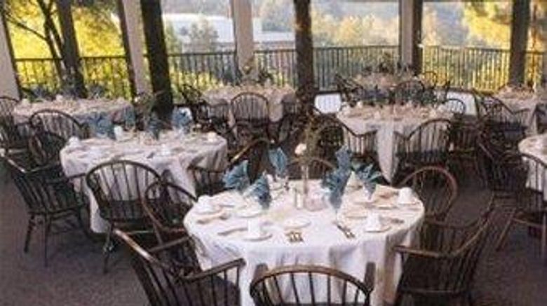 <b>Kellogg West Hotel & Conf Ctr Restaurant</b>. Images powered by <a href="https://iceportal.shijigroup.com/" title="IcePortal" target="_blank">IcePortal</a>.