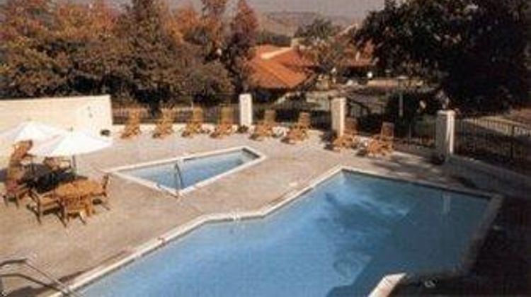 Kellogg West Hotel & Conf Ctr Pool