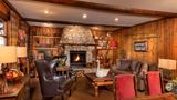 <b>Ayres Lodge Alpine Lobby</b>. Images powered by <a href="https://iceportal.shijigroup.com/" title="IcePortal" target="_blank">IcePortal</a>.
