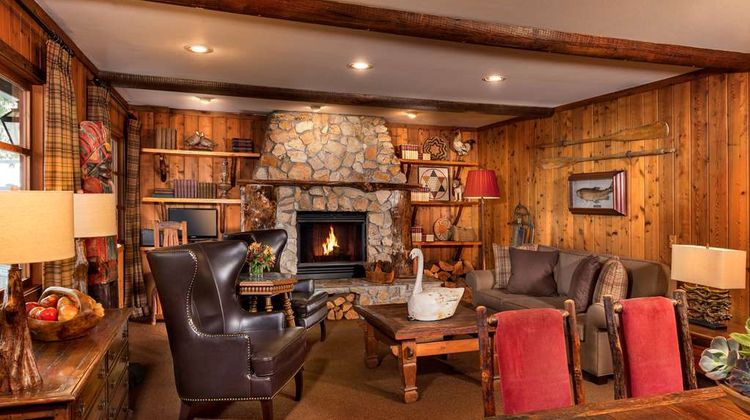 Ayres Lodge Alpine Lobby