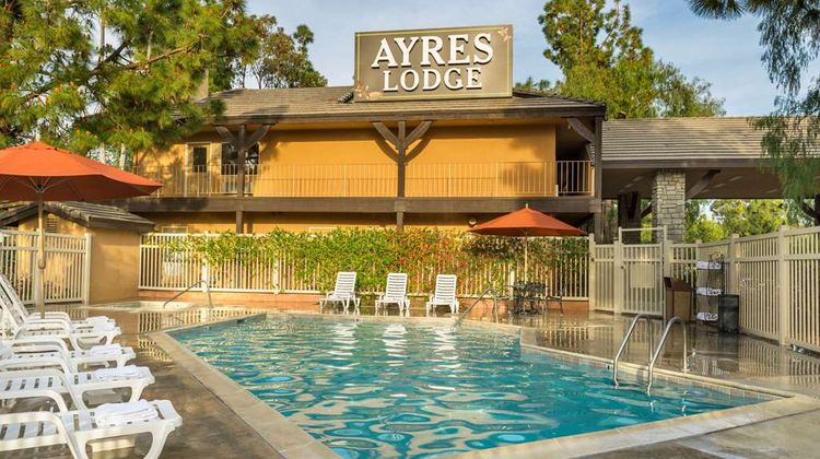 Ayres Lodge Alpine Pool