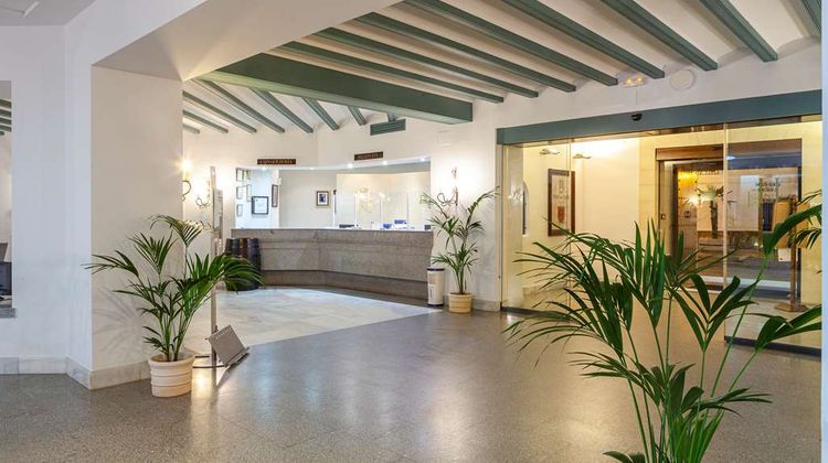 Hotel Duque de Najera Lobby