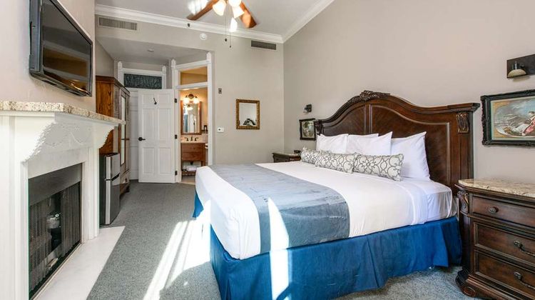 Horton Grand Hotel Room