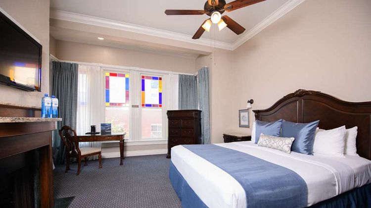 Horton Grand Hotel Room