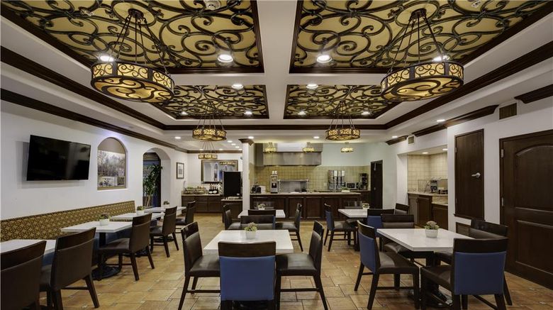 <b>Ayres Hotel Redlands Restaurant</b>. Images powered by <a href="https://iceportal.shijigroup.com/" title="IcePortal" target="_blank">IcePortal</a>.