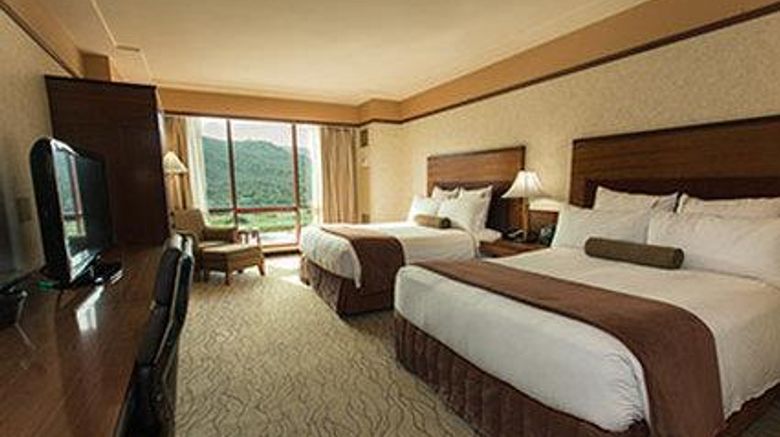 <b>Pechanga Resort & Casino Room</b>. Images powered by <a href="https://iceportal.shijigroup.com/" title="IcePortal" target="_blank">IcePortal</a>.