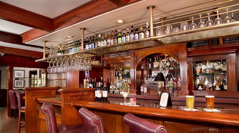 <b>Ayres Hotel & Suites Costa Mesa/Newport Restaurant</b>. Images powered by <a href="https://iceportal.shijigroup.com/" title="IcePortal" target="_blank">IcePortal</a>.