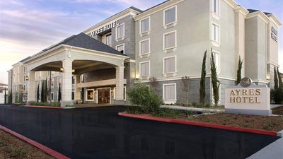 Ayres Hotel Fountain Valley