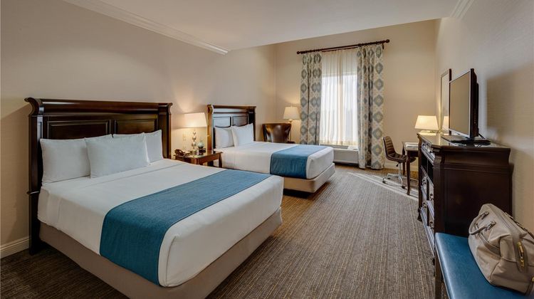 Ayres Hotel Fountain Valley Suite