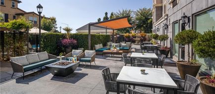 Ayres Hotel Fountain Valley Exterior
