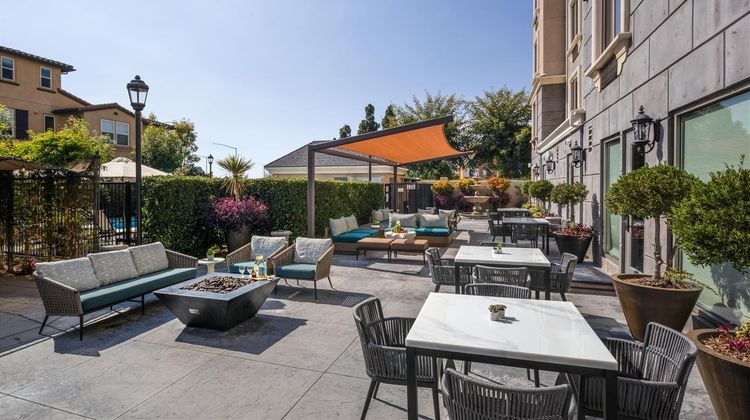 Ayres Hotel Fountain Valley Exterior