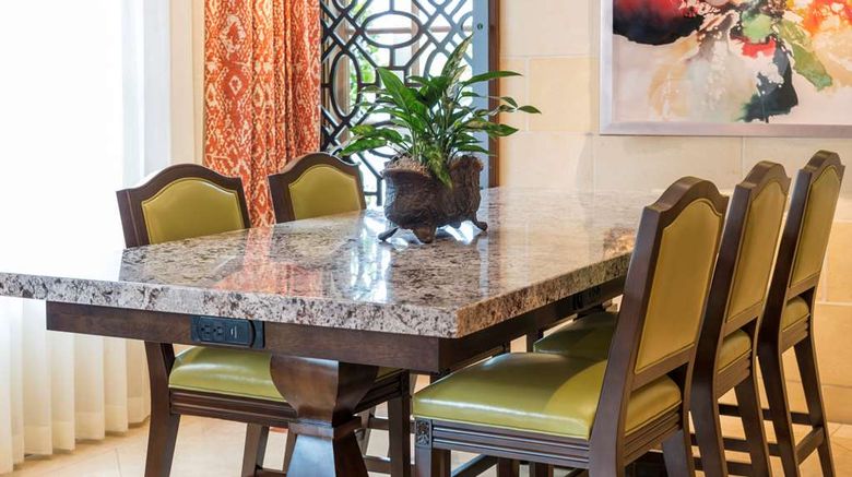<b>Ayres Hotel Anaheim Lobby</b>. Images powered by <a href="https://iceportal.shijigroup.com/" title="IcePortal" target="_blank">IcePortal</a>.