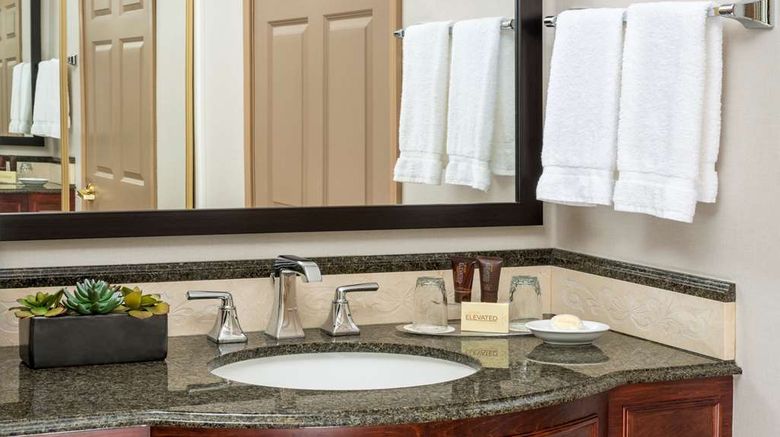 <b>Ayres Hotel Anaheim Room</b>. Images powered by <a href="https://iceportal.shijigroup.com/" title="IcePortal" target="_blank">IcePortal</a>.