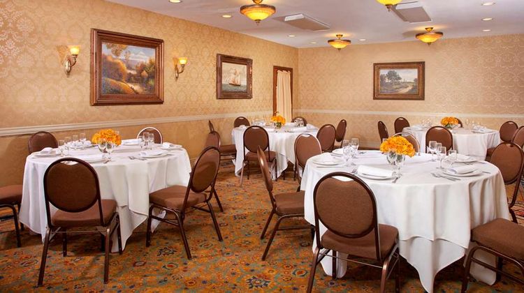 ALO Hotel by Ayres Ballroom