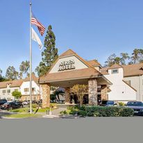 Ayres Hotel Corona - Riverside