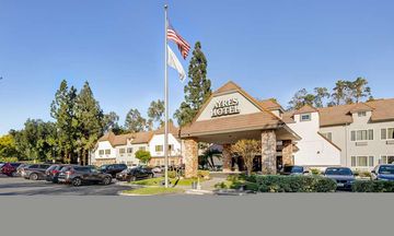 Ayres Inn Corona East/West Riverside