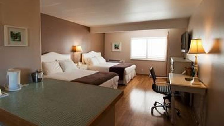 <b>Hummingbird Inn Room</b>. Images powered by <a href="https://iceportal.shijigroup.com/" title="IcePortal" target="_blank">IcePortal</a>.