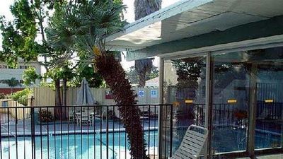 Orange Tree Inn