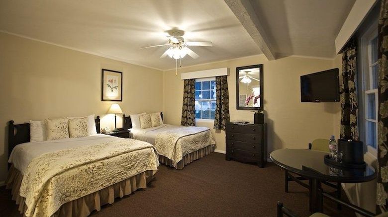 <b>Coast Village Inn Room</b>. Images powered by <a href="https://iceportal.shijigroup.com/" title="IcePortal" target="_blank">IcePortal</a>.