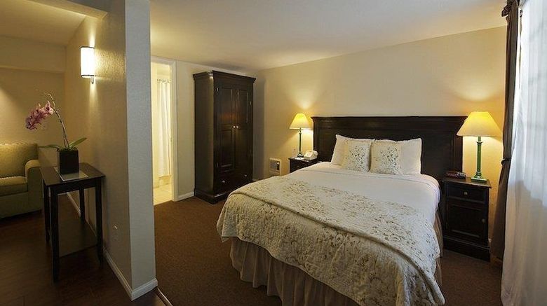 <b>Coast Village Inn Room</b>. Images powered by <a href="https://iceportal.shijigroup.com/" title="IcePortal" target="_blank">IcePortal</a>.