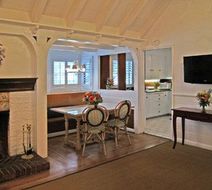 Normandy Inn Room