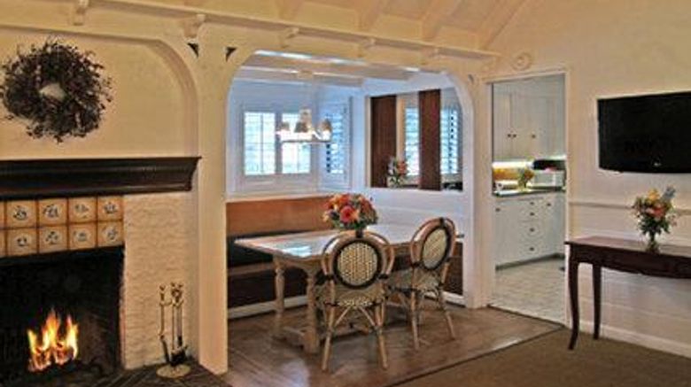 <b>Normandy Inn Room</b>. Images powered by <a href="https://iceportal.shijigroup.com/" title="IcePortal" target="_blank">IcePortal</a>.