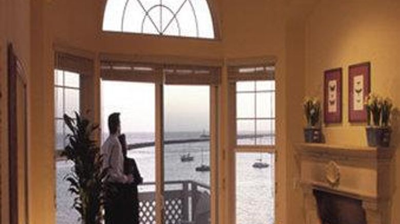 <b>Beach House at Half Moon Bay Room</b>. Images powered by <a href="https://iceportal.shijigroup.com/" title="IcePortal" target="_blank">IcePortal</a>.