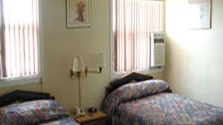 <b>Niagara Inn Downtown Room</b>. Images powered by <a href="https://iceportal.shijigroup.com/" title="IcePortal" target="_blank">IcePortal</a>.