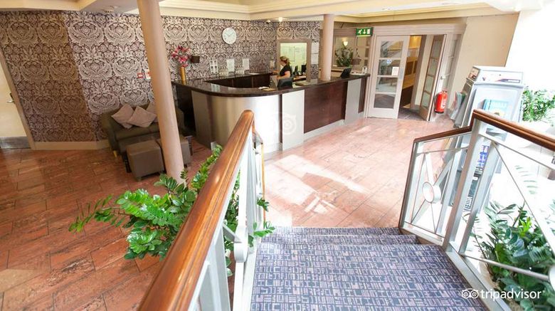 <b>Gardens Hotel Lobby</b>. Images powered by <a href="https://iceportal.shijigroup.com/" title="IcePortal" target="_blank">IcePortal</a>.