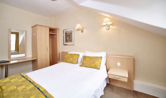 Station Hotel Room