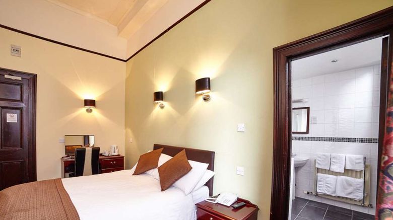 <b>Station Hotel Room</b>. Images powered by <a href="https://iceportal.shijigroup.com/" title="IcePortal" target="_blank">IcePortal</a>.
