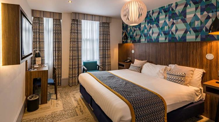Cairn Hotel Edinburgh Room