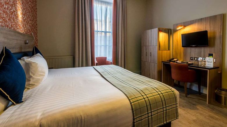 <b>Cairn Hotel Edinburgh Room</b>. Images powered by <a href="https://iceportal.shijigroup.com/" title="IcePortal" target="_blank">IcePortal</a>.