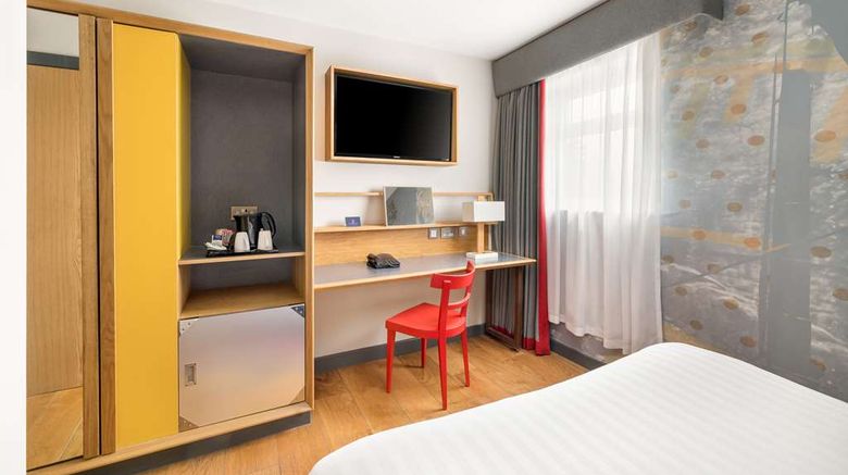 <b>Cairn Hotel Newcastle Room</b>. Images powered by <a href="https://iceportal.shijigroup.com/" title="IcePortal" target="_blank">IcePortal</a>.