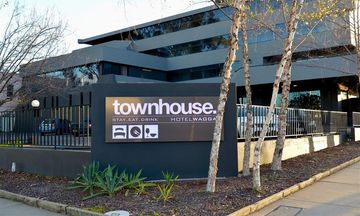 Townhouse Hotel, Wagga