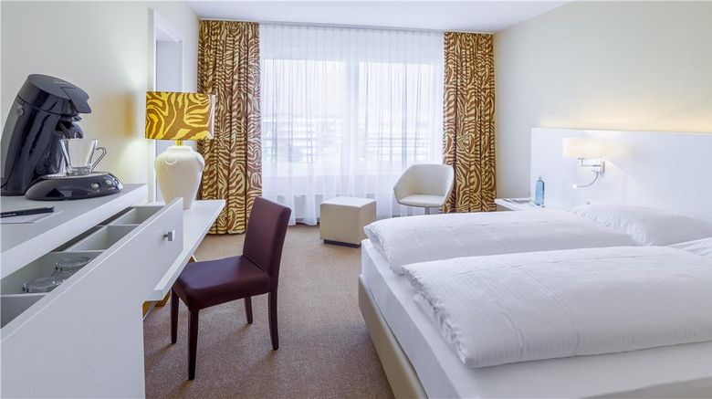 <b>Relexa Hotel Frankfurt Room</b>. Images powered by <a href="https://iceportal.shijigroup.com/" title="IcePortal" target="_blank">IcePortal</a>.