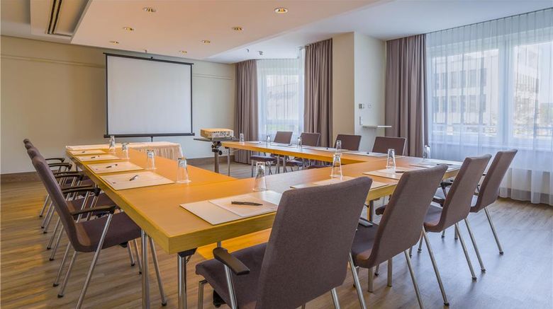 <b>Relexa Hotel Frankfurt Meeting</b>. Images powered by <a href="https://iceportal.shijigroup.com/" title="IcePortal" target="_blank">IcePortal</a>.