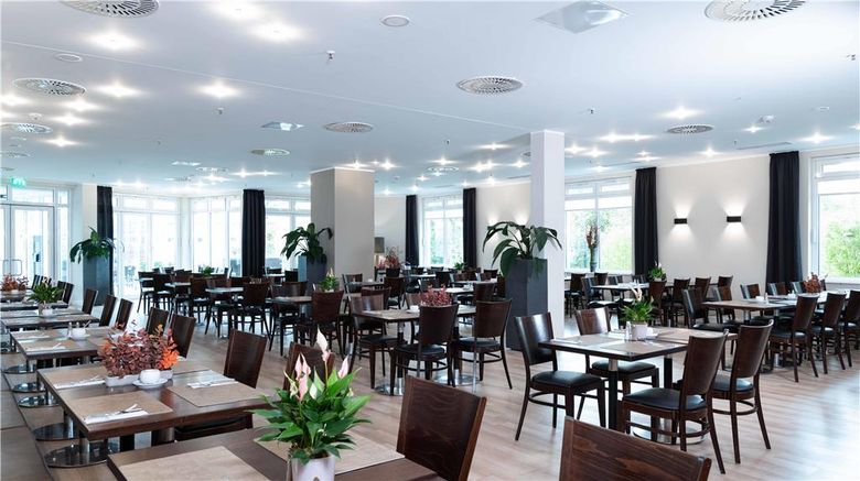 <b>Relexa Hotel Frankfurt Restaurant</b>. Images powered by <a href="https://iceportal.shijigroup.com/" title="IcePortal" target="_blank">IcePortal</a>.