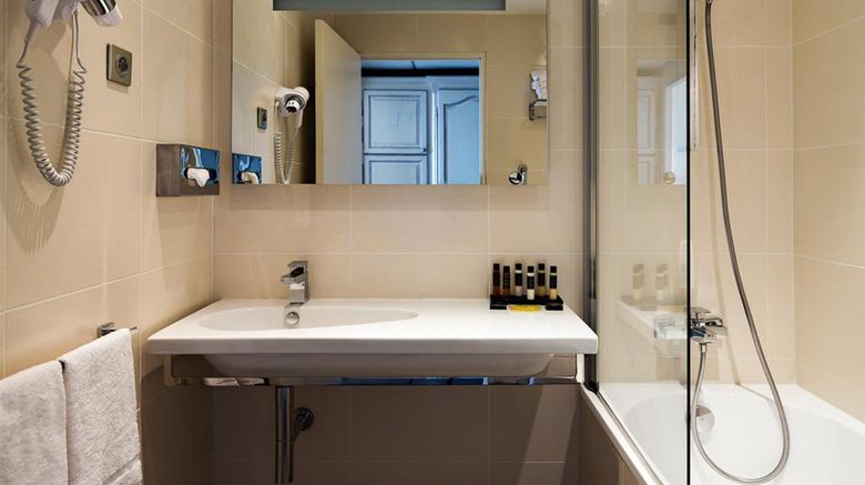 <b>Hotel Aquabella Room</b>. Images powered by <a href="https://iceportal.shijigroup.com/" title="IcePortal" target="_blank">IcePortal</a>.