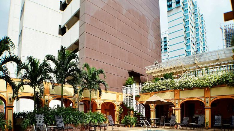 <b>Hotel Grand Pacific Pool</b>. Images powered by <a href="https://iceportal.shijigroup.com/" title="IcePortal" target="_blank">IcePortal</a>.